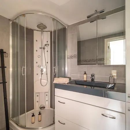 Light-filled With Private Garden Appartamento Ostenda