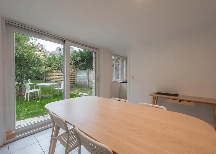 公寓 Light-filled With Private Garden 奥斯滕德